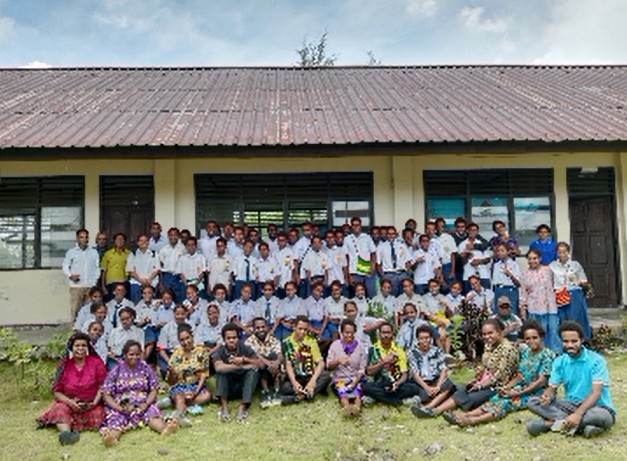 Siswa mengikuti pelatihan penginjilan IFKP